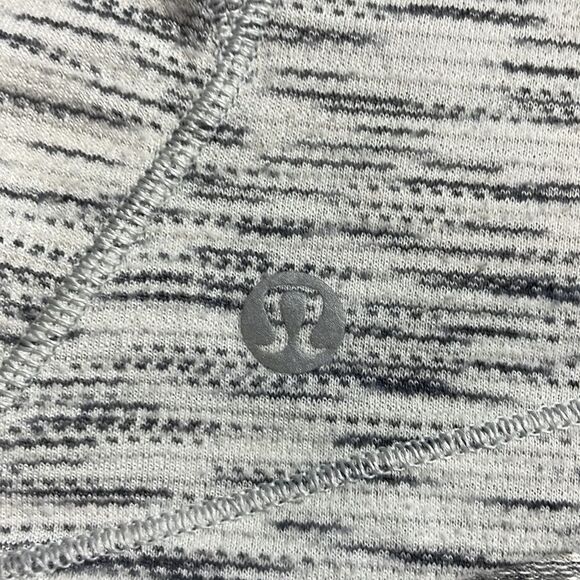 Lululemon 105f degree singlet tank Tiger Space Dye Black White size 6 - Picture 6 of 6